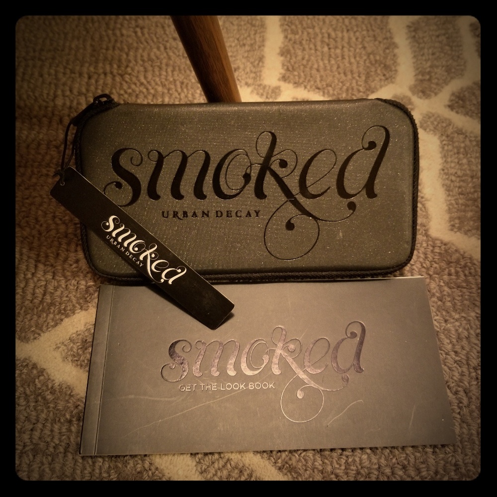 Urban Decay Smoked Palette w/ extra Single Shadow
